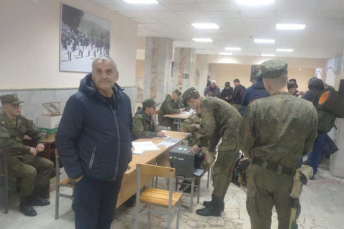 Первые мобилизованные из Кировской области разместились в воинской части в Вольске